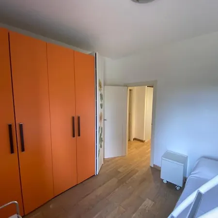 Dom wakacyjny Casa Motta - Great Apartment, Lakeview And Shared Pool